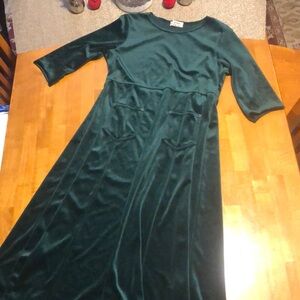 NWOT Coldwater Creek velvet midi dress